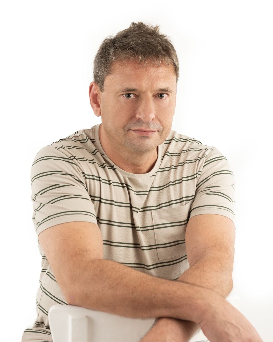 Dr Matthew Angell
